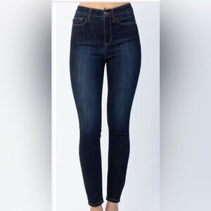 Judy Blue High Rise Dark Wash Skinny Jeans
